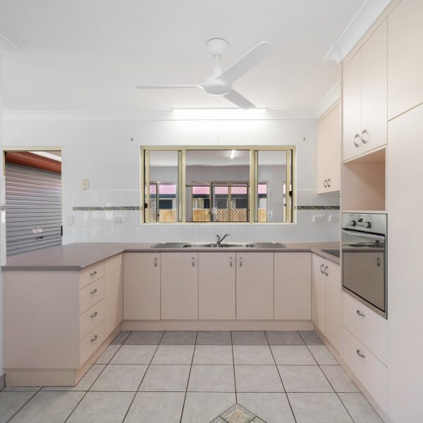 25 Stuart Hindle Drive, Mount Pleasant, QLD 4740 AUS