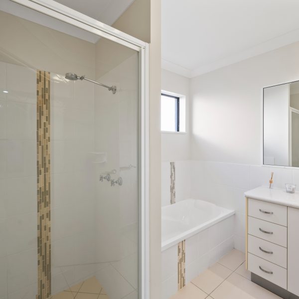 6 Steve Street, Greenmount, QLD 4751 AUS