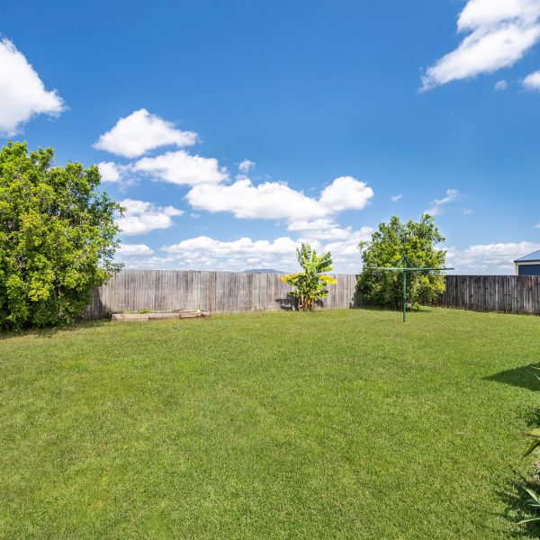 1 Peacock Place, Marian, QLD 4753 AUS