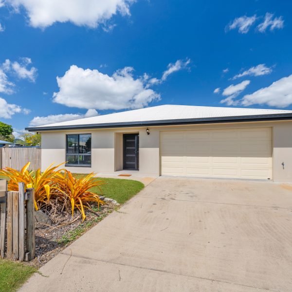 1 Peacock Place, Marian, QLD 4753 AUS
