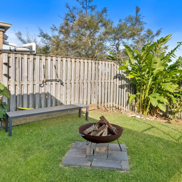 3 Eales Road, Rural View, QLD 4740 AUS