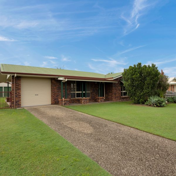 6 Highland Court, Beaconsfield, QLD 4740 AUS