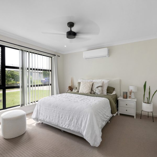 17 Hinkler Court, Rural View, QLD 4740 AUS