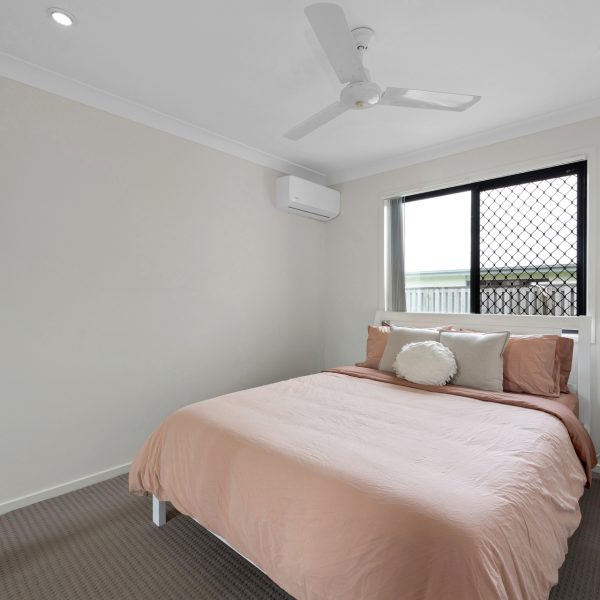 17 Hinkler Court, Rural View, QLD 4740 AUS
