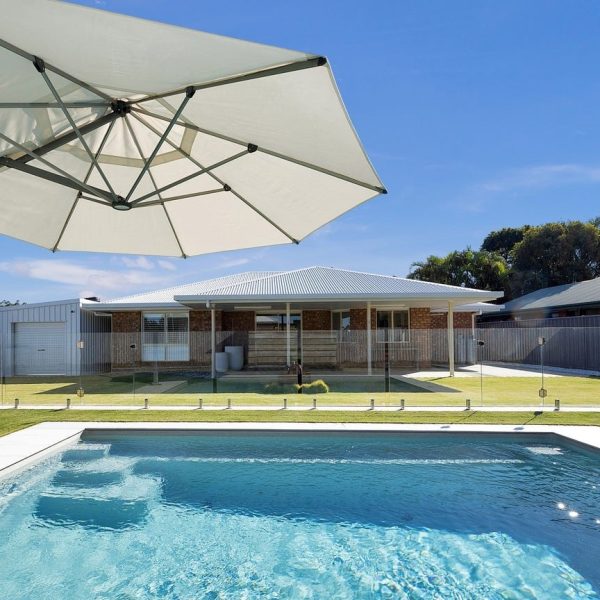 11 Hokins Court, Glenella, QLD 4740 AUS