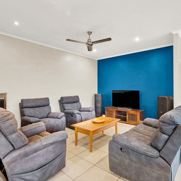 13 Pratts Road, Bakers Creek, QLD 4740 AUS