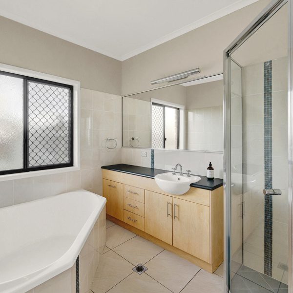 13 Pratts Road, Bakers Creek, QLD 4740 AUS