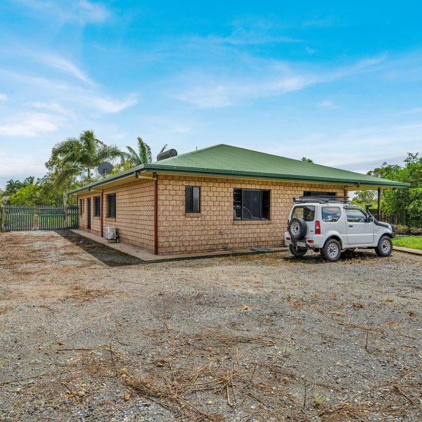 13 Pratts Road, Bakers Creek, QLD 4740 AUS