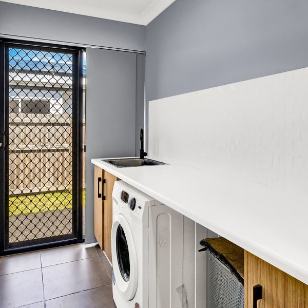 4 Heliconia Street, Bakers Creek, QLD 4740 AUS