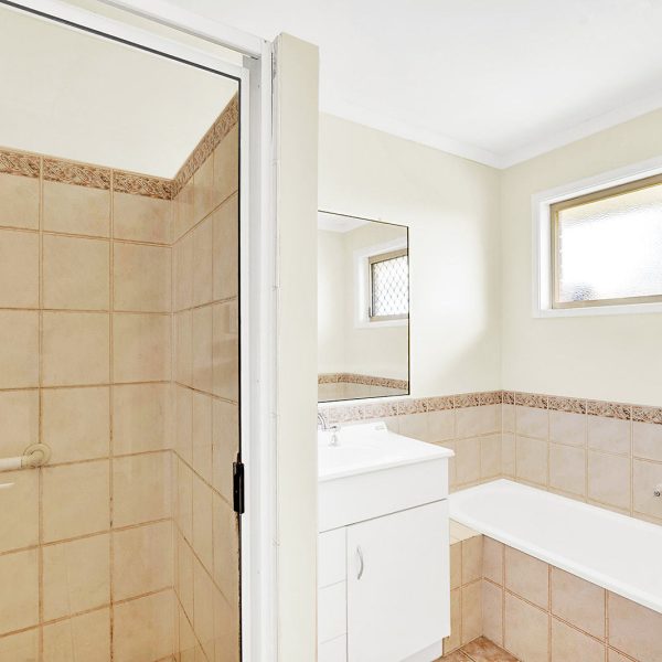 41 Caledonian Drive, Beaconsfield, QLD 4740 AUS