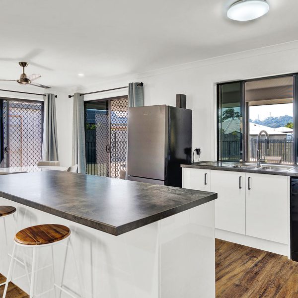 24 McHugh Street, Rural View, QLD 4740 AUS