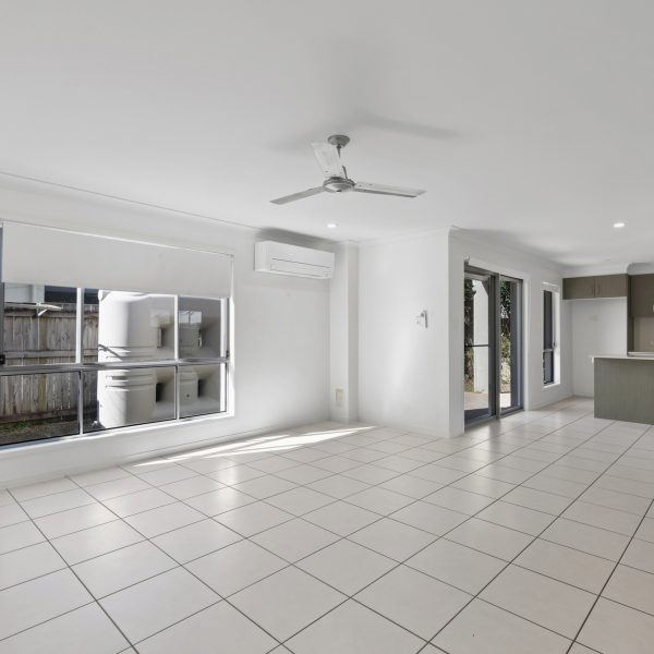 2/1 Michigan Way, Andergrove, QLD 4740 AUS