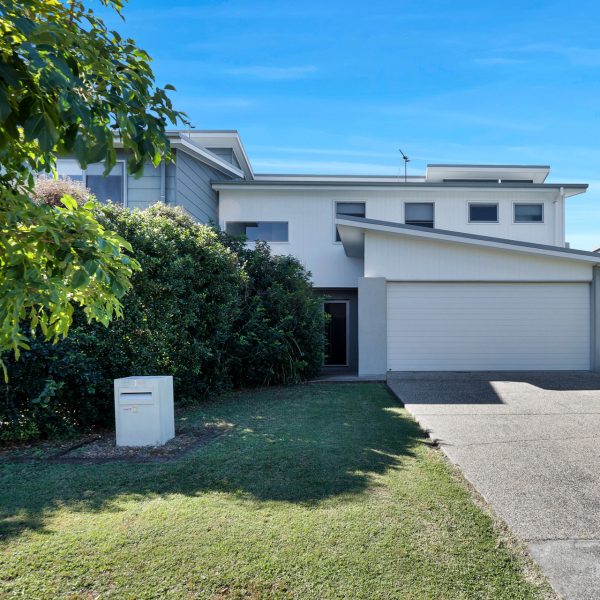 2/1 Michigan Way, Andergrove, QLD 4740 AUS