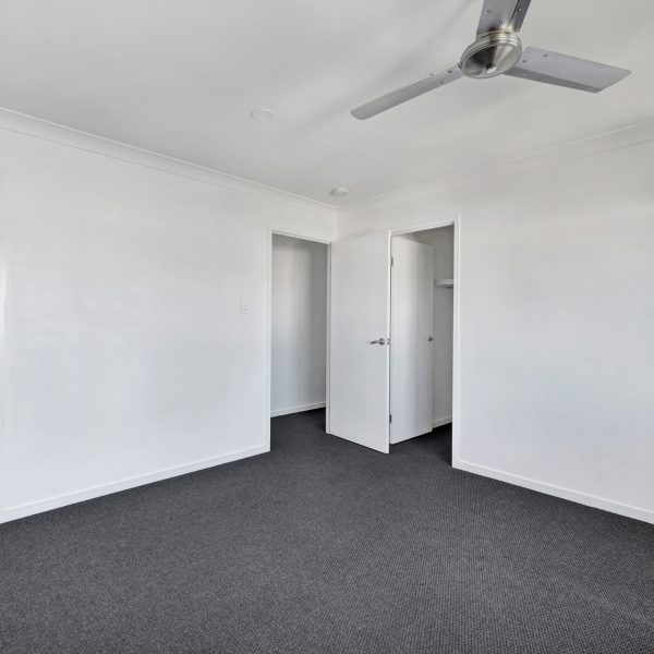 2/1 Michigan Way, Andergrove, QLD 4740 AUS