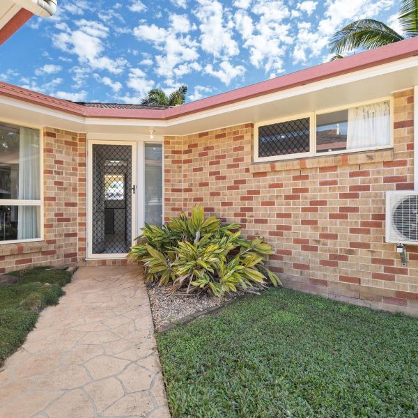 55 Pioneer Street, Glenella, QLD 4740 AUS