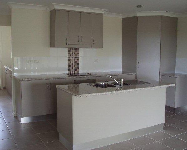52 Cinnamon Drive, Glenella, QLD 4740 AUS