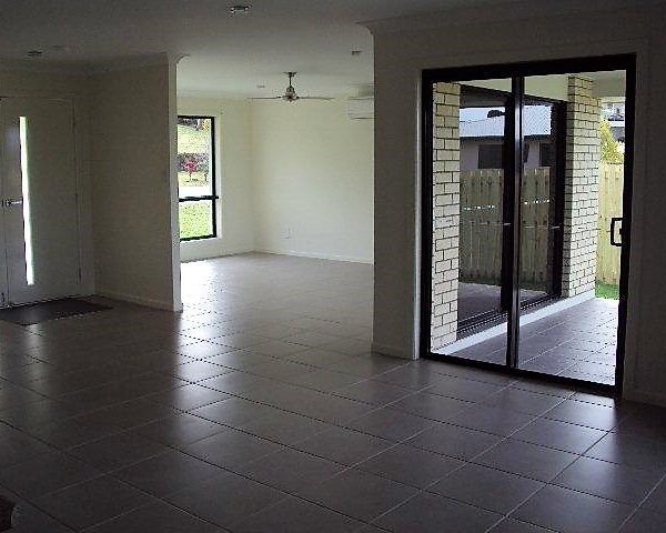 52 Cinnamon Drive, Glenella, QLD 4740 AUS