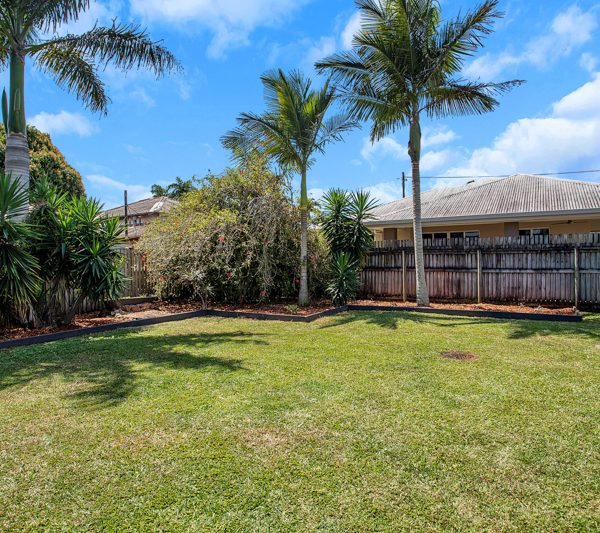 86 Holland Street, West Mackay, QLD 4740 AUS