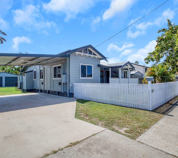 86 Holland Street, West Mackay, QLD 4740 AUS