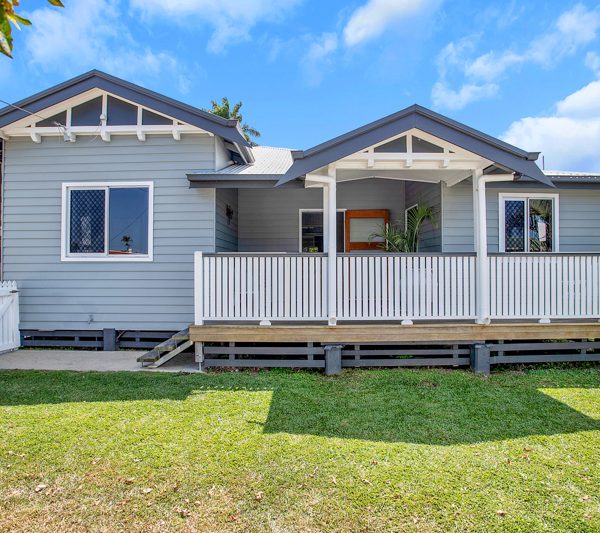 86 Holland Street, West Mackay, QLD 4740 AUS