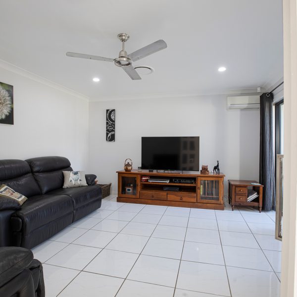 18 Bonsai Court, Glenella, QLD 4740 AUS