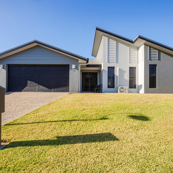 18 Bonsai Court, Glenella, QLD 4740 AUS