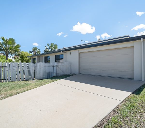 93 Village Circuit, Eimeo, QLD 4740 AUS