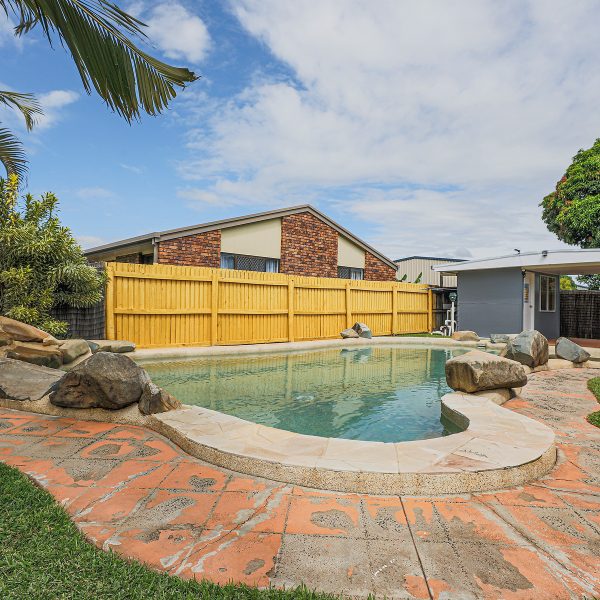 1 Thorning Street, West Mackay, QLD 4740 AUS