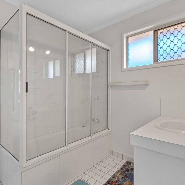 20 Broomdykes Drive, Beaconsfield, QLD 4740 AUS