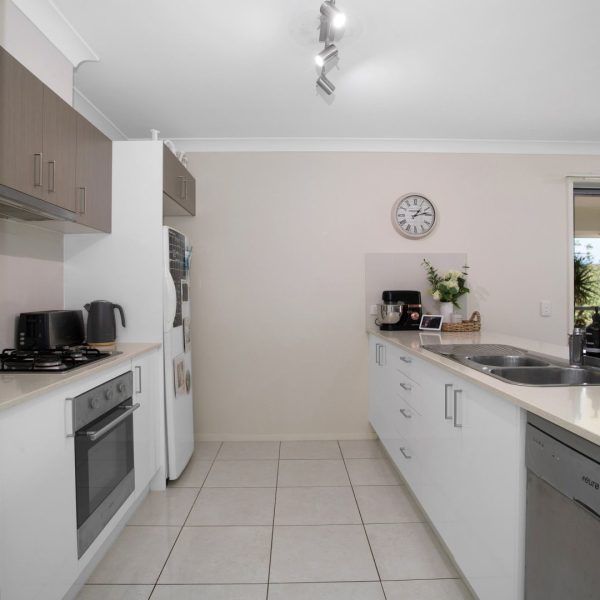 33 Village Circuit, Eimeo, QLD 4740 AUS