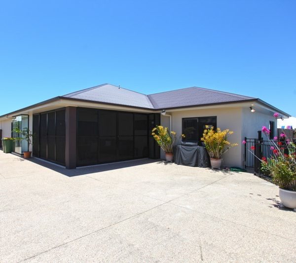 6 Yatay Street, Rural View, QLD 4740 AUS