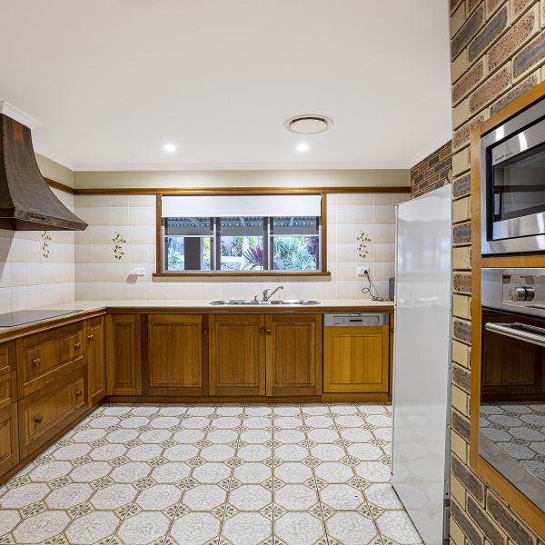 16 Rural View Drive, Rural View, QLD 4740 AUS