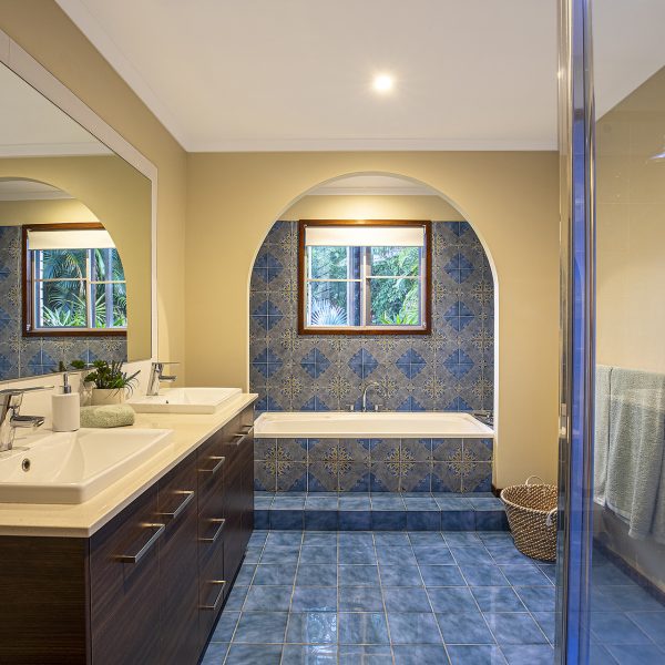16 Rural View Drive, Rural View, QLD 4740 AUS