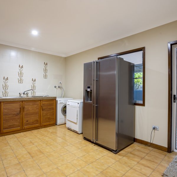 16 Rural View Drive, Rural View, QLD 4740 AUS
