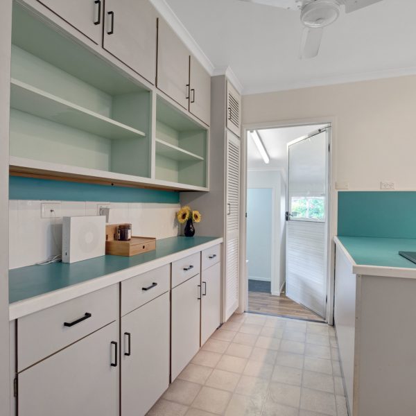 11 Eaglemount Road, Andergrove, QLD 4740 AUS