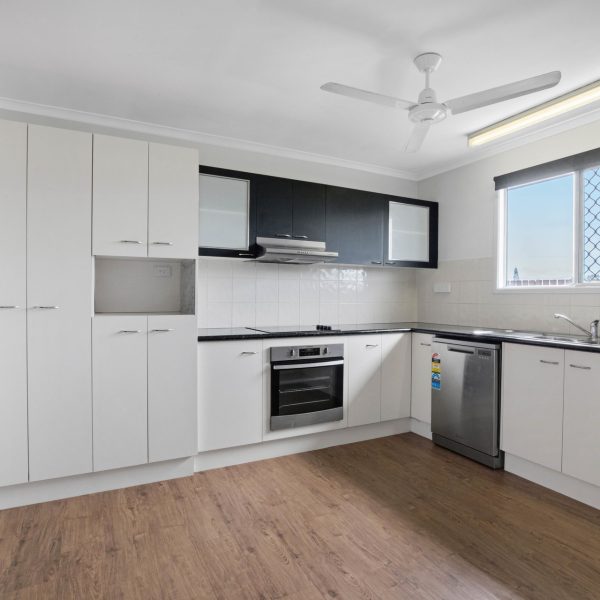 8 Leeuwin Court, Andergrove, QLD 4740 AUS