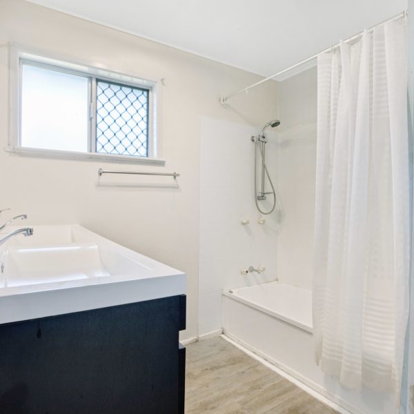 3 Leeuwin Court, Andergrove, QLD 4740 AUS