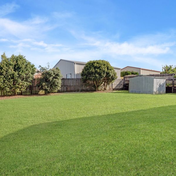 5 Dumfries Court, Beaconsfield, QLD 4740 AUS