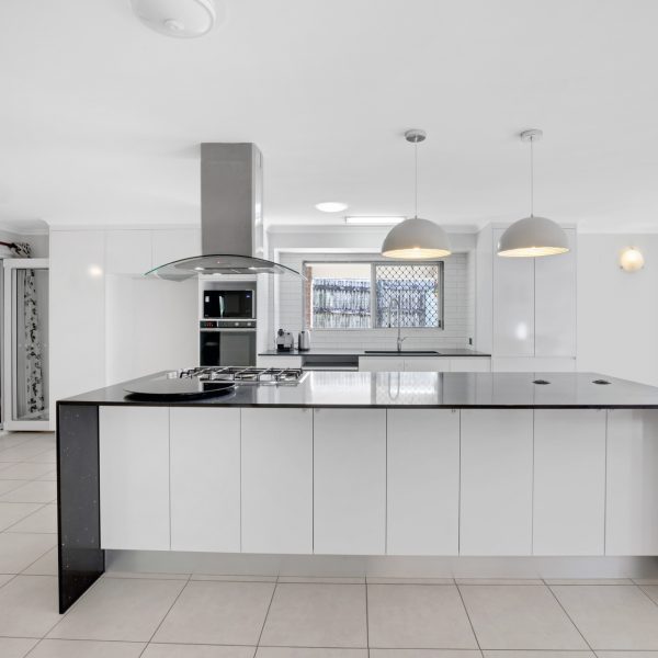 5 Dumfries Court, Beaconsfield, QLD 4740 AUS