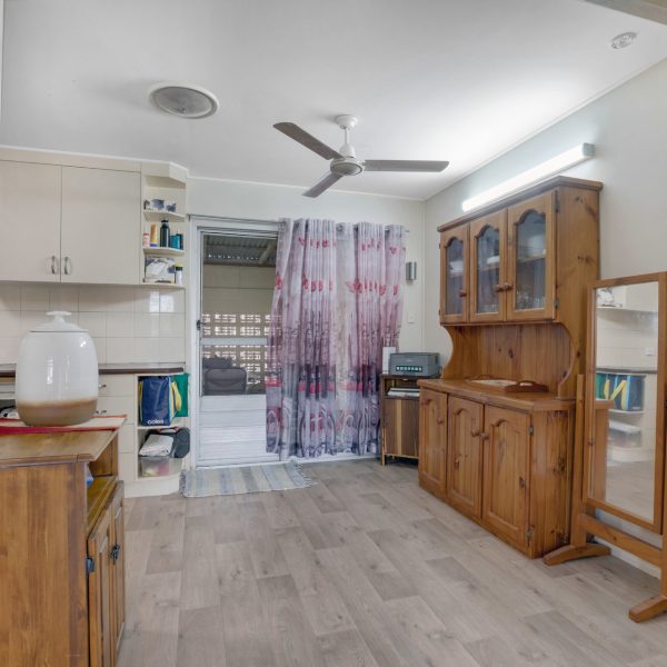 2 Holmes Drive, Beaconsfield, QLD 4740 AUS
