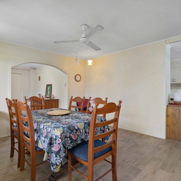 2 Holmes Drive, Beaconsfield, QLD 4740 AUS