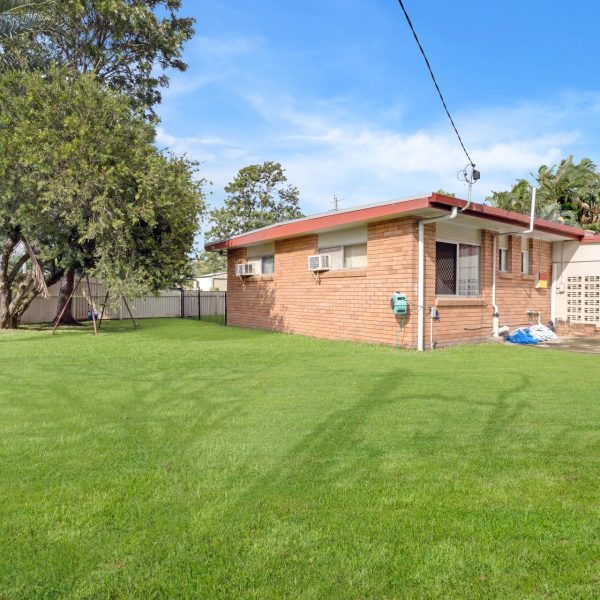 2 Holmes Drive, Beaconsfield, QLD 4740 AUS
