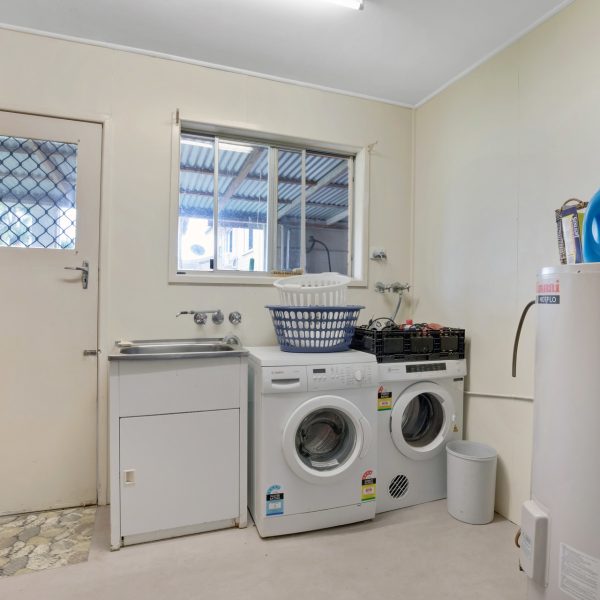 2 Holmes Drive, Beaconsfield, QLD 4740 AUS