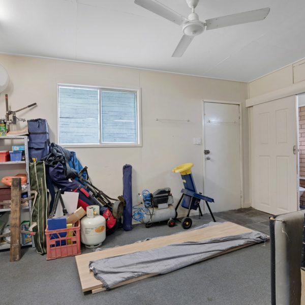 2 Holmes Drive, Beaconsfield, QLD 4740 AUS