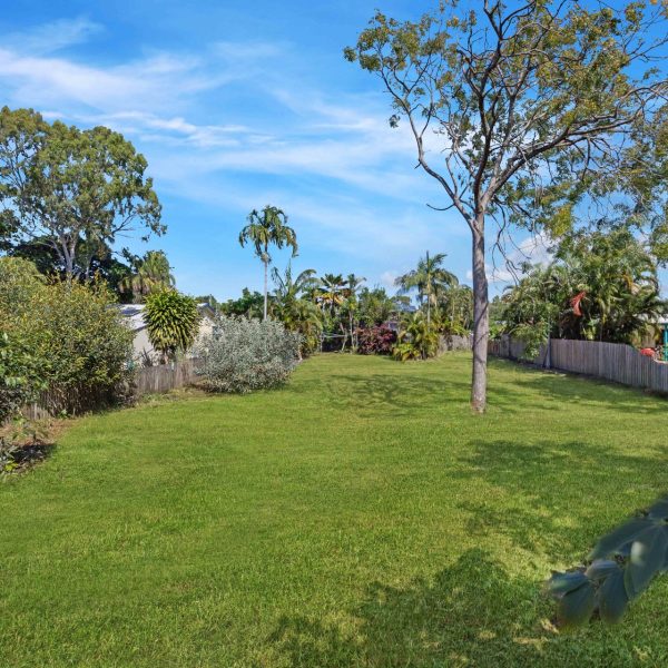 5 Waverley Street, Bucasia, QLD 4750 AUS