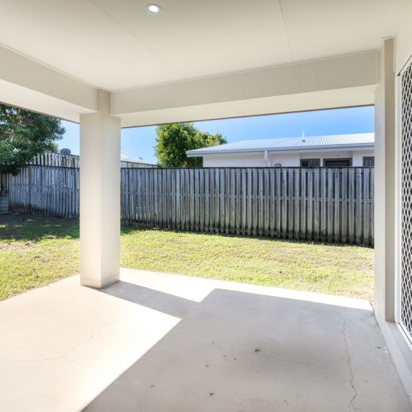 44 Newport Parade, Blacks Beach, QLD 4740 AUS