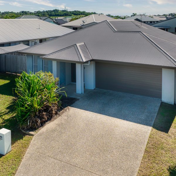 44 Newport Parade, Blacks Beach, QLD 4740 AUS
