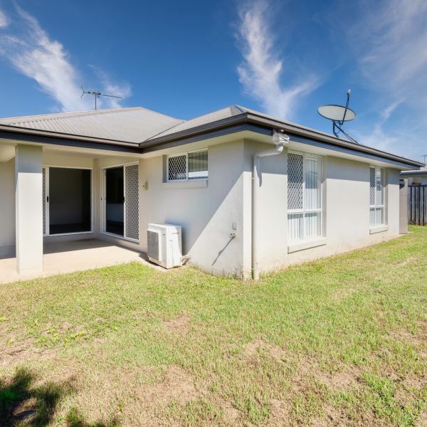 44 Newport Parade, Blacks Beach, QLD 4740 AUS