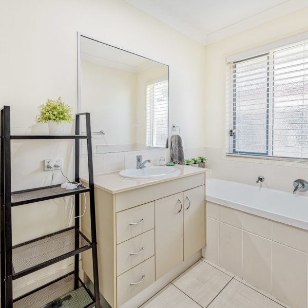 88 Whitehaven Drive, Blacks Beach, QLD 4740 AUS