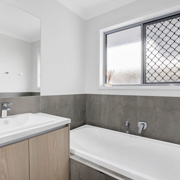 3 Somerset Drive, Andergrove, QLD 4740 AUS